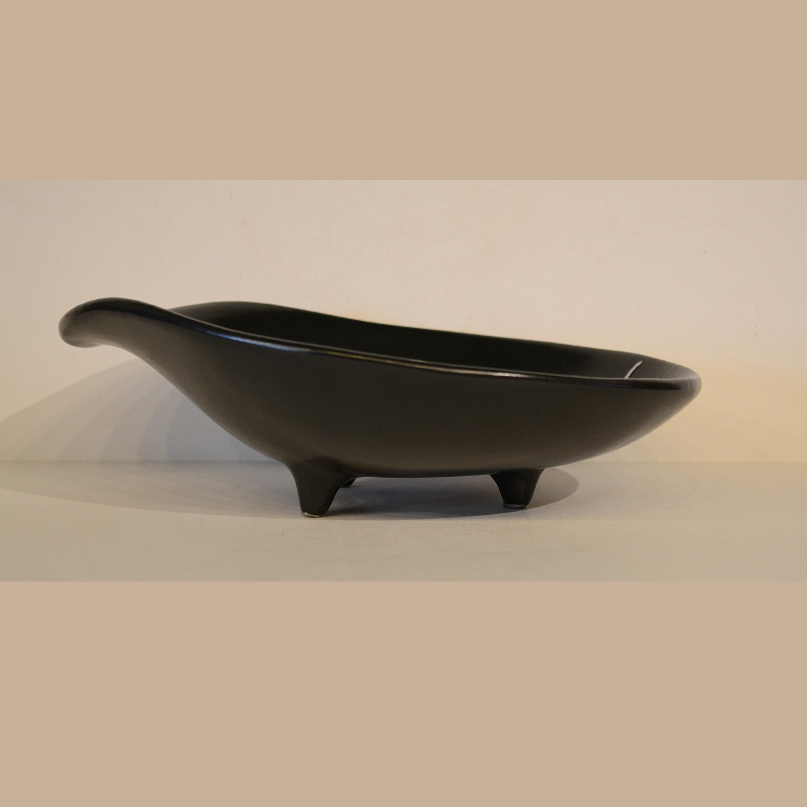 Sascha Brastoff Ceramic 'Rooftops' Footed-Dish – Jarontiques