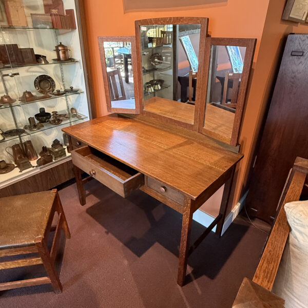 L&JG Stickley Dressing Table - Image 5