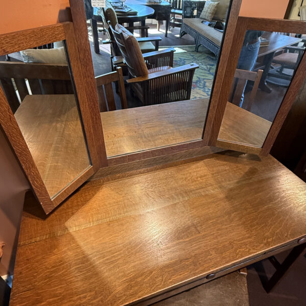 L&JG Stickley Dressing Table - Image 3